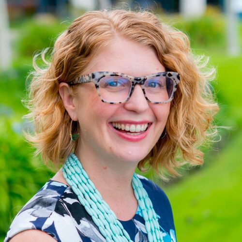 Shannon Bowen Headshot